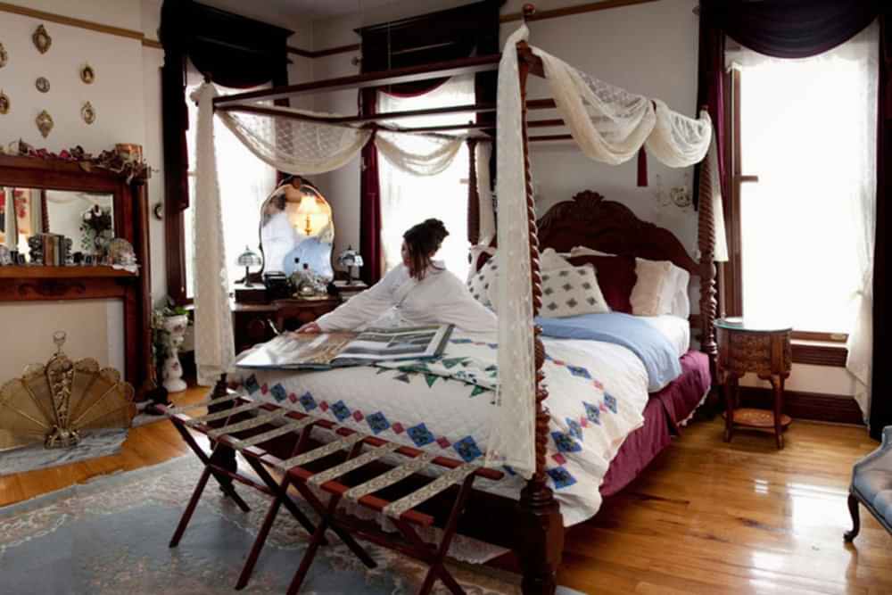 Queen Bed
